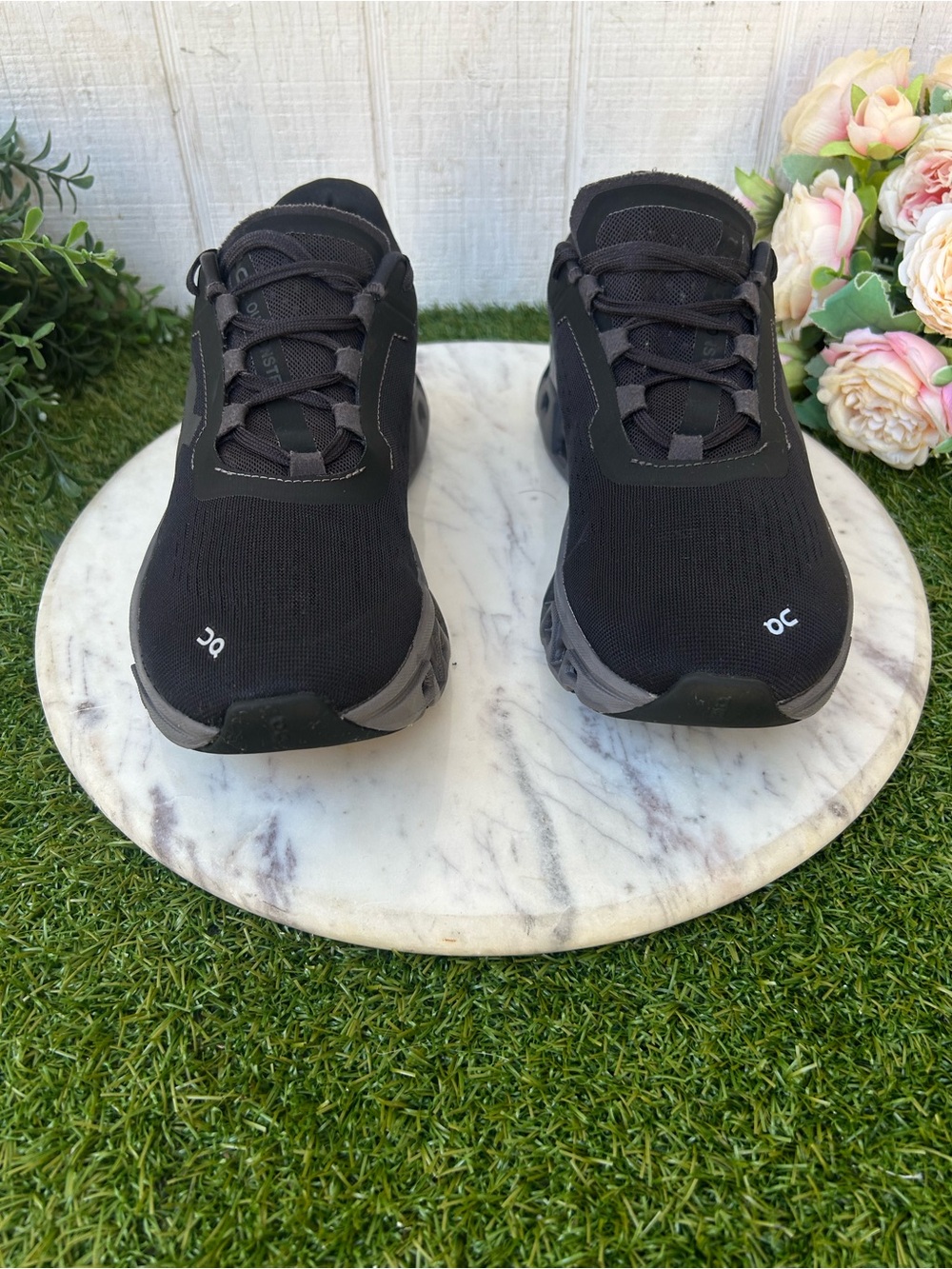 ON Cloudmonster running trainers in triple black wine size 8 gently used - Picture 12 of 16